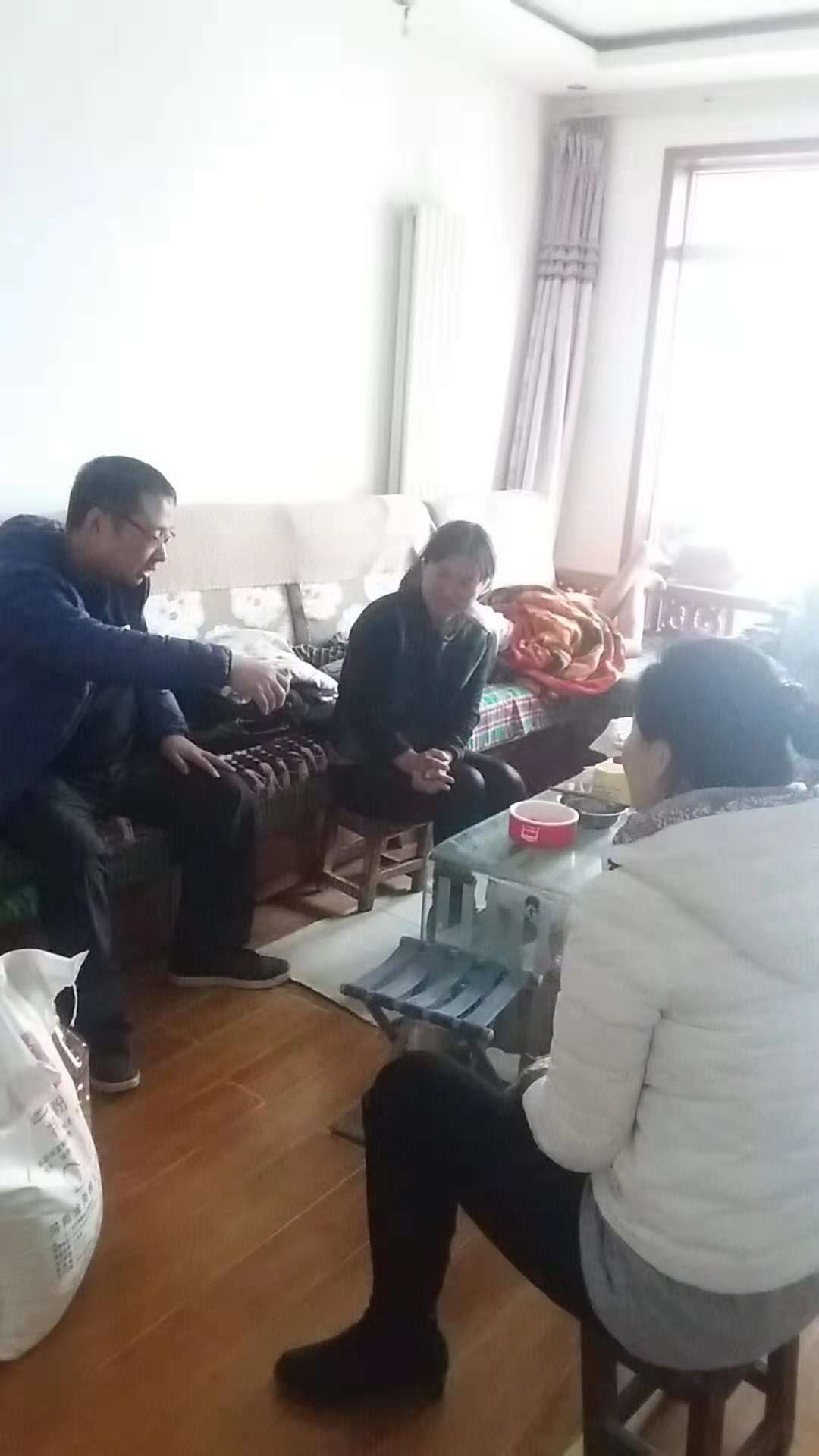 夫妻闹矛盾社区来调解