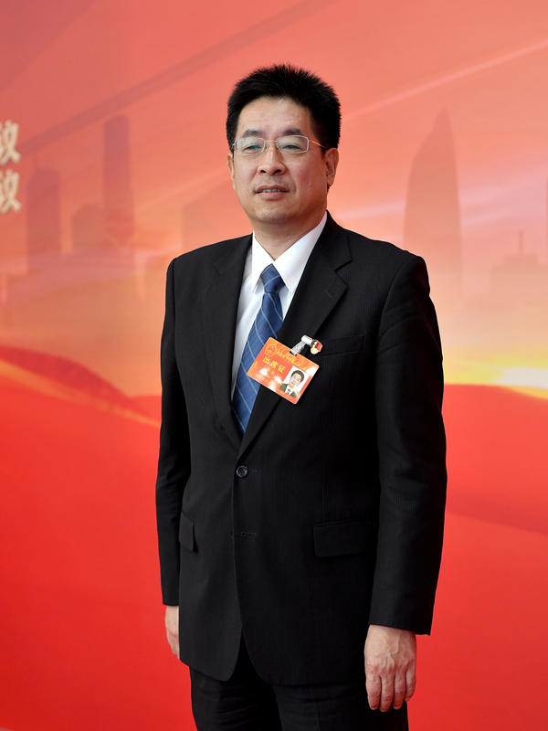 省人大代表钱铭加快河南铁路安全立法进一步夯实米字形高铁安全基础