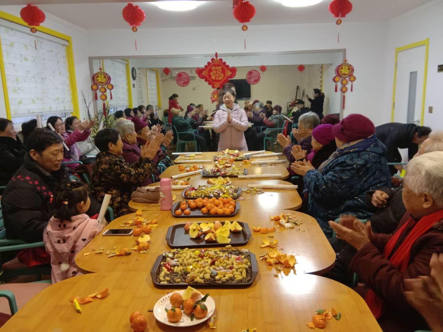 开迎新春茶话会建共治共享共融家园