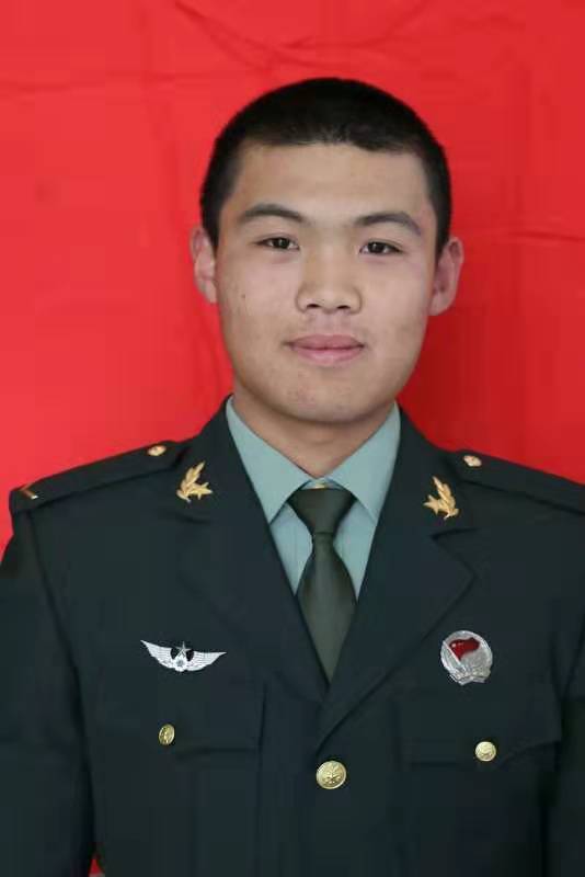 这个河南老乡就是中入伍不到一年就荣立二等功