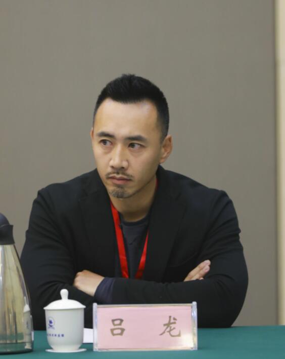 吕龙:努力编创具有中国特色的街舞作品