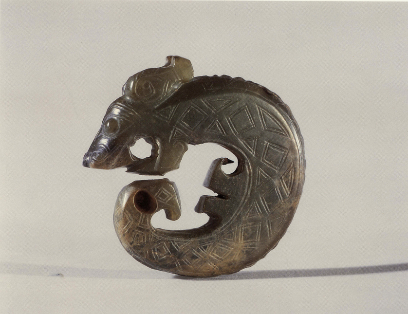 古都重宝耀中华商夔龙玉玦