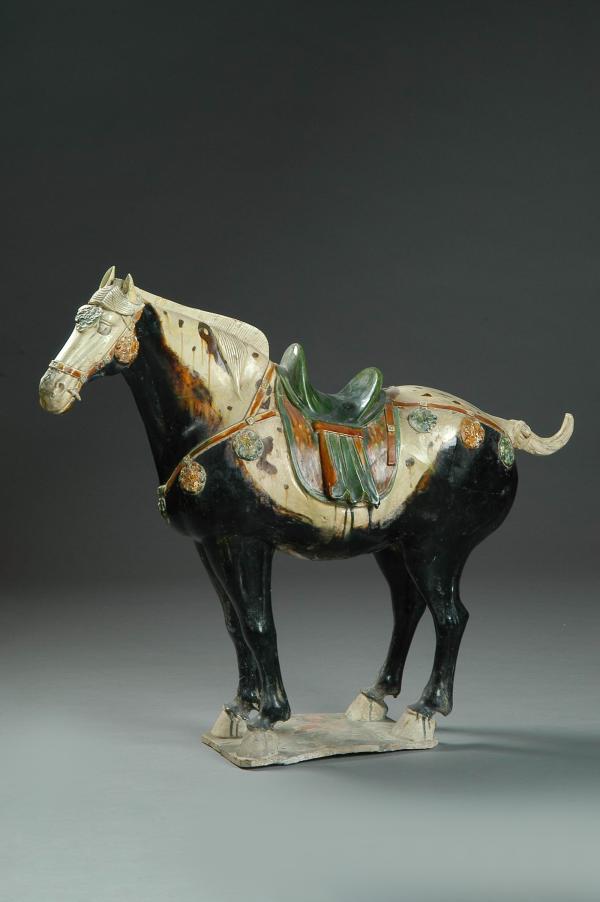 古都重宝耀中华三彩黑釉马