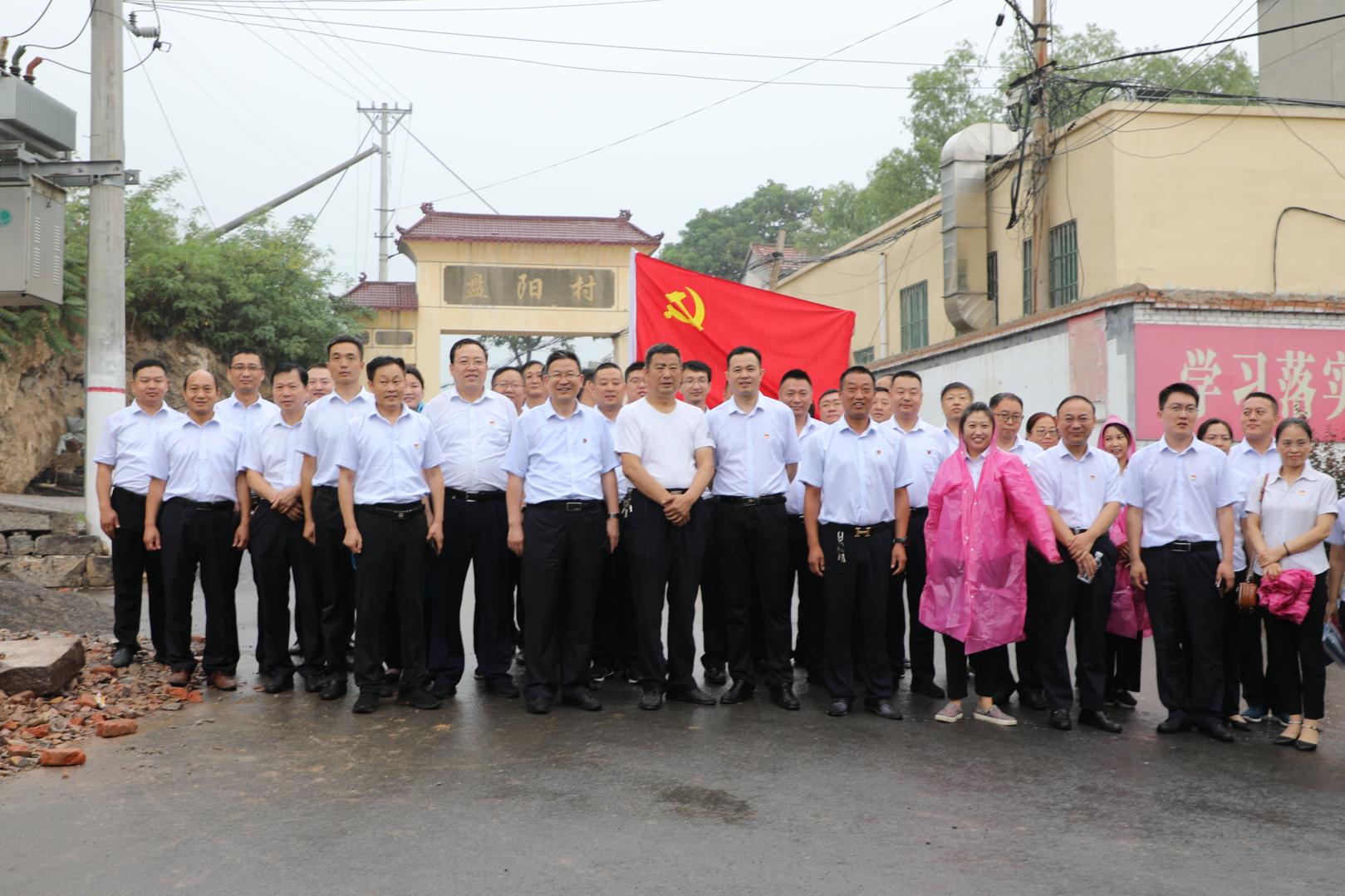 林州联社党委组织开展传承和弘扬红旗渠精神专题系列活动
