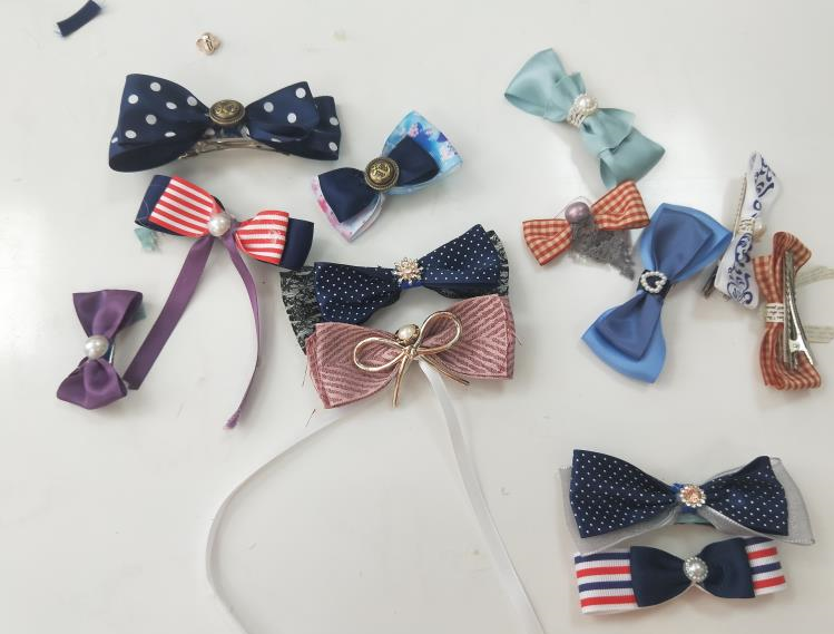 幸福"反家暴项目组开展了幸福学堂--diy手工坊第二节制作创意diy发卡