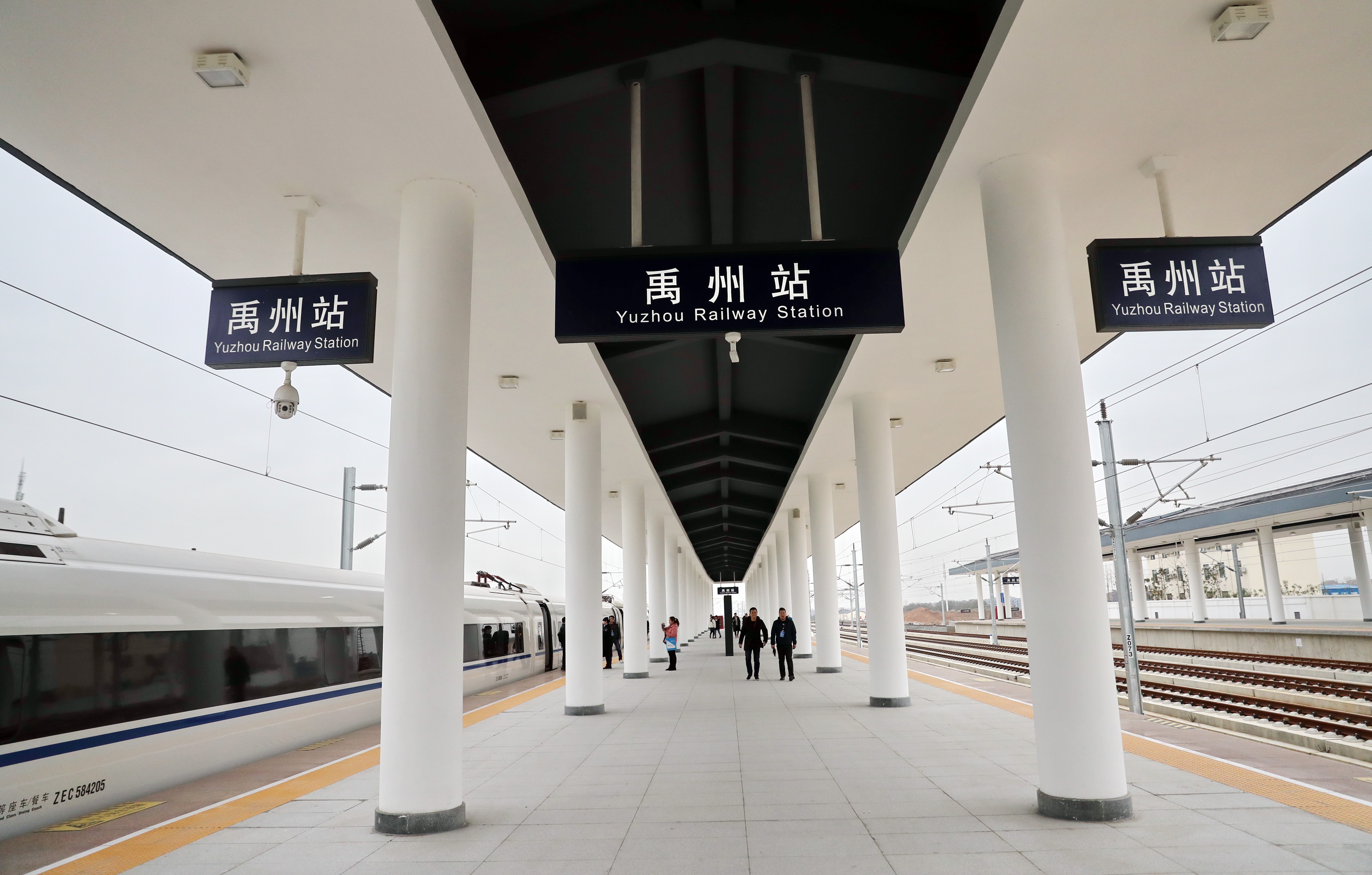 三条高铁开通进入倒计时 记者应邀"尝鲜"体验三条高铁线路试运行