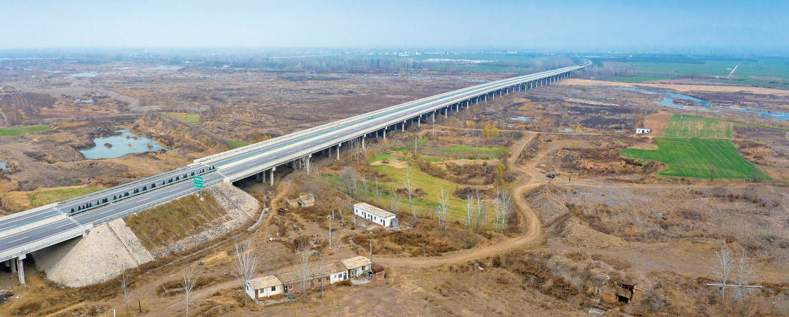 汝登高速汝河特大橋四1965年,國家三線建設,在寄料鎮規劃建設了代號叫