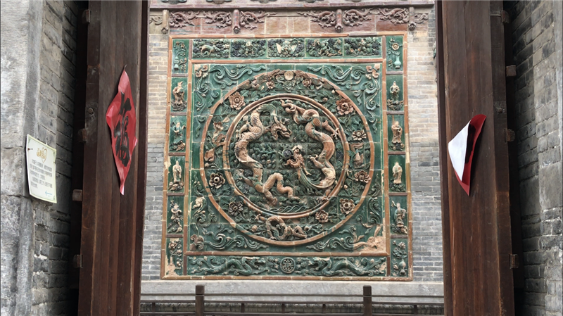 洛阳山陕会馆内的琉璃照壁,历经上百年,依旧璀璨夺目