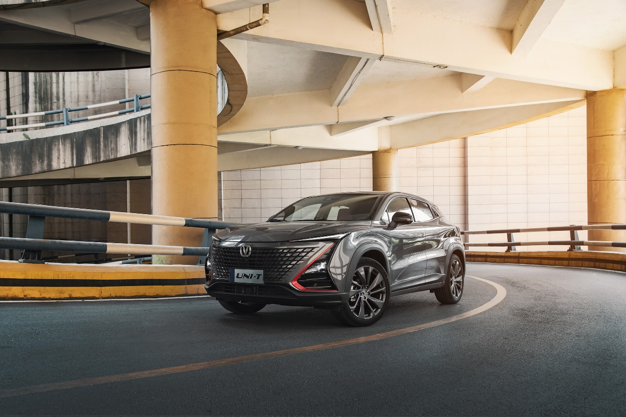 搭载蓝鲸1.5t超强动力 长安uni-t首测成绩新鲜出炉