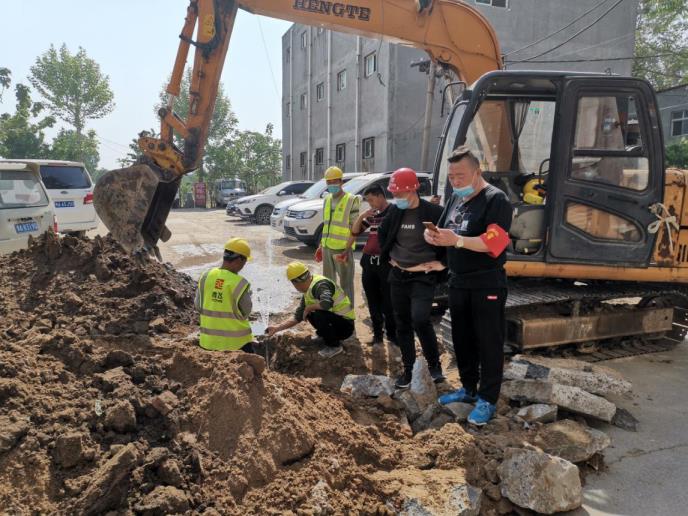 告别了草长莺飞的春日,迎来了万物并秀的夏日,郑州十八里河街道刘湾村