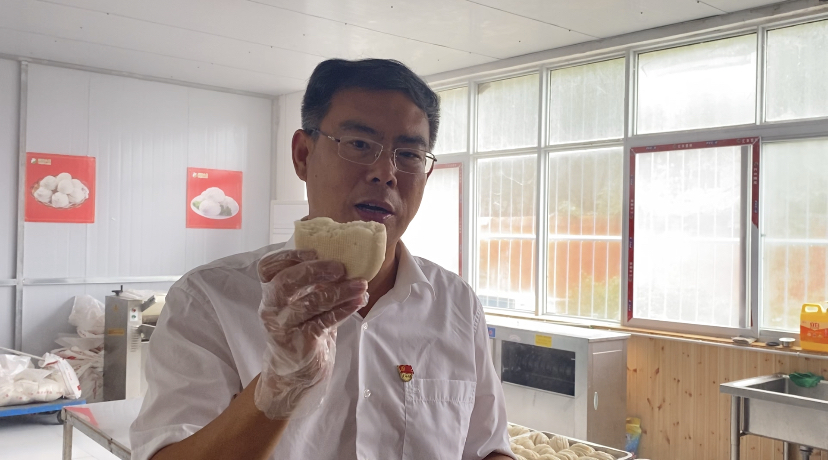 镇平县委副书记郑文明