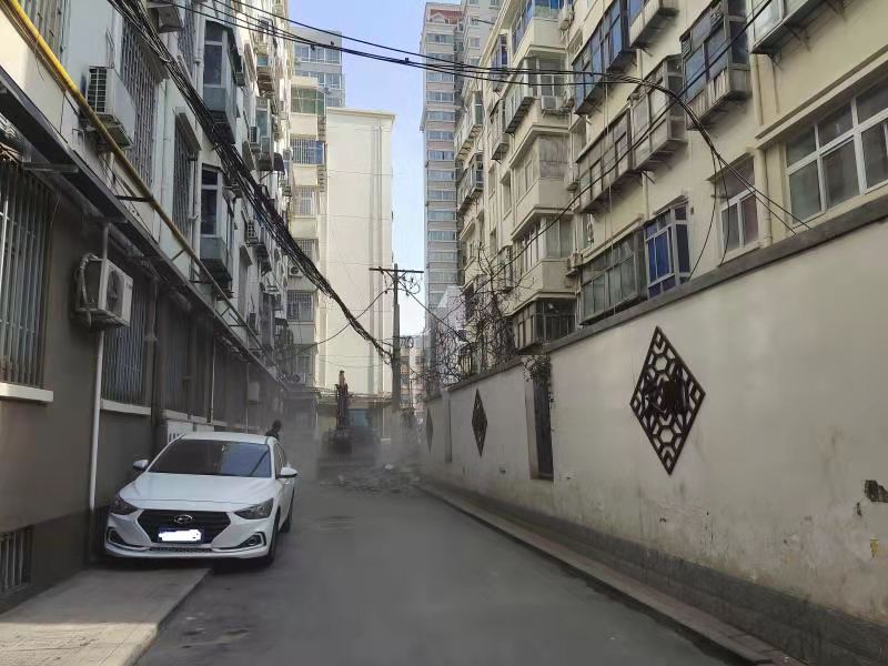 拆墙拓路,西大街街道方便居民出行