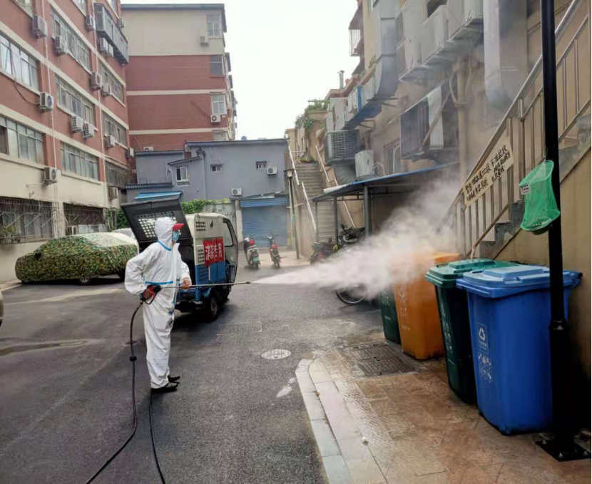 人民路街道:疫情防控不放松 全域消杀进行时