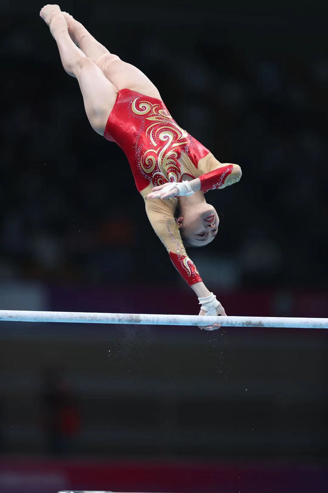 全运会女子高低杠河南姑娘芦玉菲摘银我战胜了自己展现了最好的一面